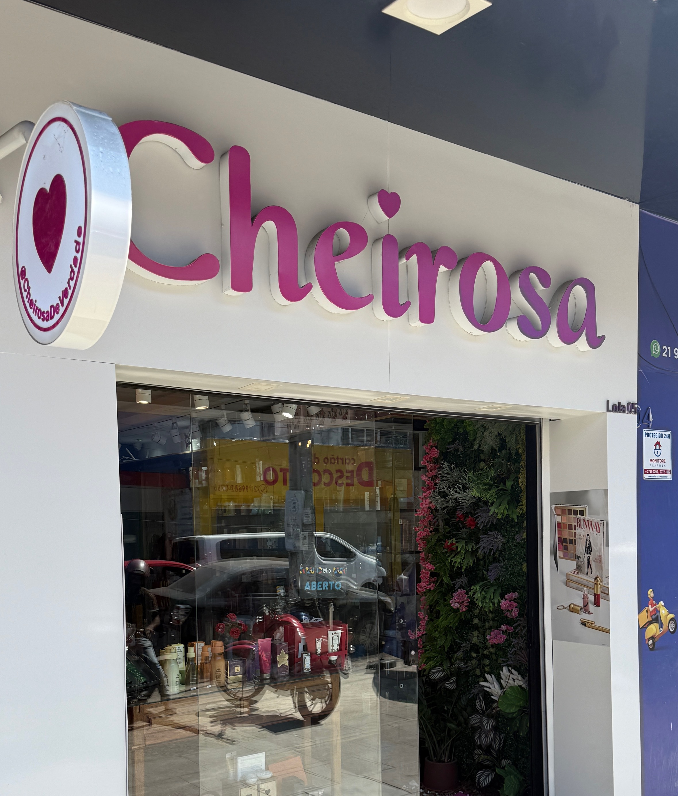 Cheirosa